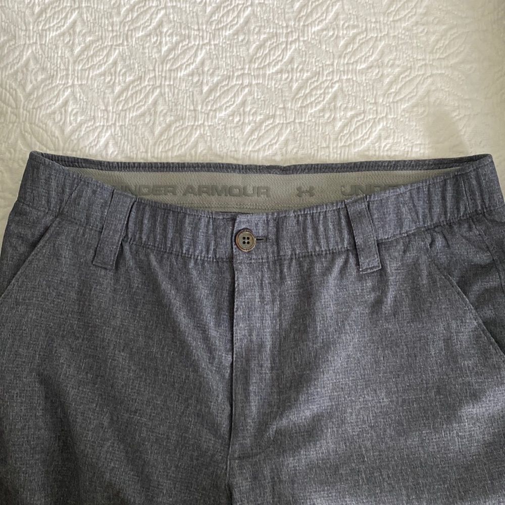 Under armor light weight very comfortable